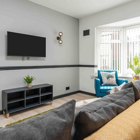 리버풀 3-Bed Scouse House Near Anfield & Goodison 빌라 외부 사진