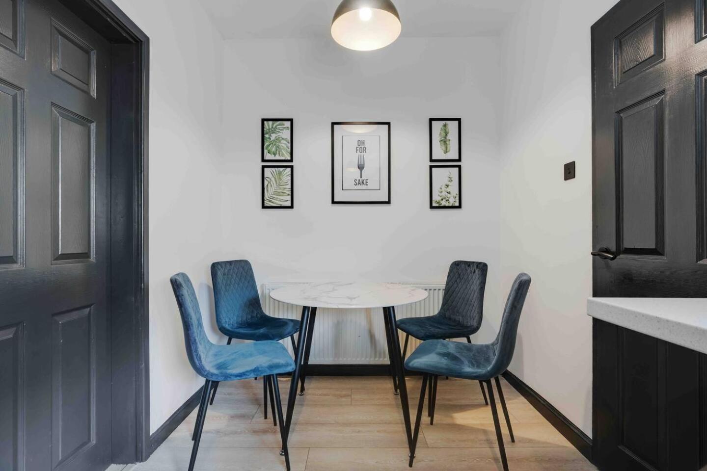 리버풀 3-Bed Scouse House Near Anfield & Goodison 빌라 외부 사진